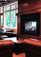 Interior entrance Cliff House at Pikes Peak