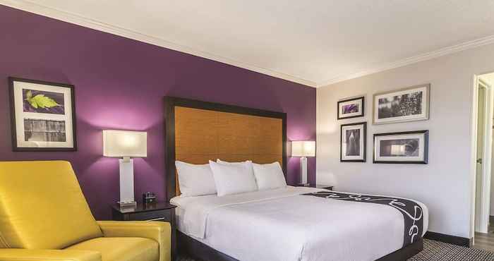 Others La Quinta Inn & Suites by Wyndham Cleveland - Airport North