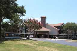 La Quinta Inn & Suites by Wyndham Dallas - Addison Galleria, USD 97.77