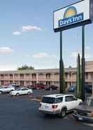 Imej utama Days Inn by Wyndham Market Center Dallas Love Field