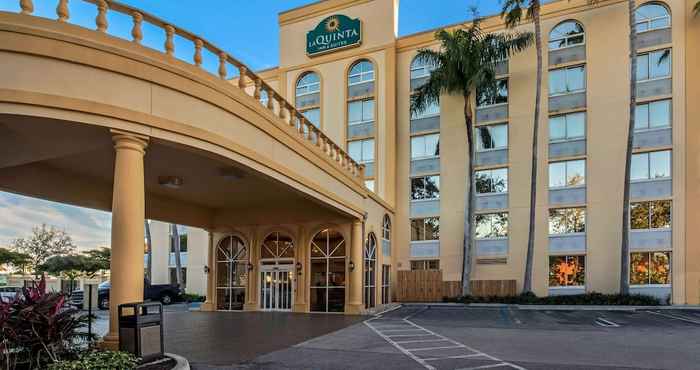 Others La Quinta Inn & Suites by Wyndham West Palm Beach Airport