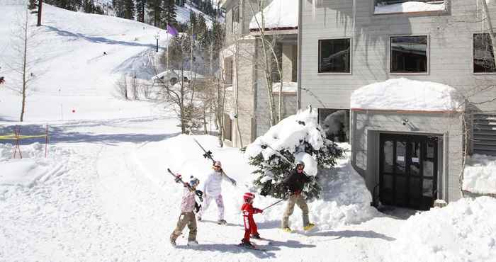 Others Palisades Tahoe Lodge