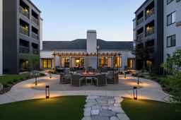 Courtyard by Marriott Downtown Boise, 11.901.583 VND