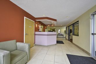 기타 4 Americas Best Value Inn East Syracuse