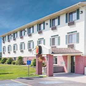 Primary image1Super 8 by Wyndham Massena NY,圣劳伦斯县飯店