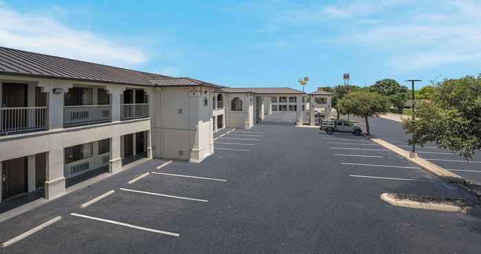 Others Quality Inn & Suites