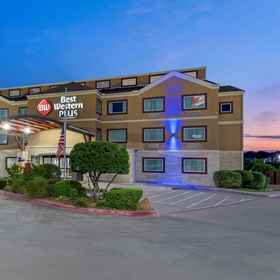 Primary image1貝斯特韋斯特阿靈頓北套房飯店,River Legacy Living Science Center飯店