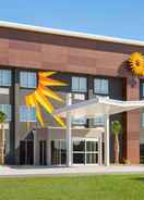 Imej utama La Quinta Inn by Wyndham Columbia NE/Fort Jackson