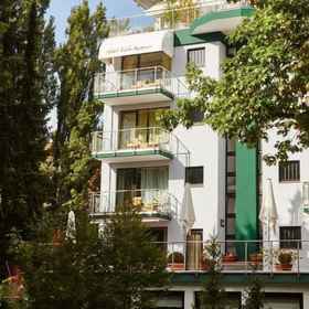 Primary image1伯恩斯坦卡斯塔尼亞別墅飯店,奥林匹克体育场站飯店