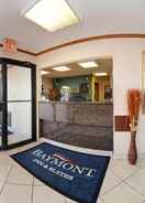 Pintu masuk dalaman Baymont by Wyndham Decatur