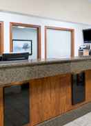 Imej utama Days Inn & Suites by Wyndham Des Moines Airport