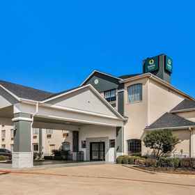 Primary image 1 Quality Inn & Suites, Tarrant County Hotels