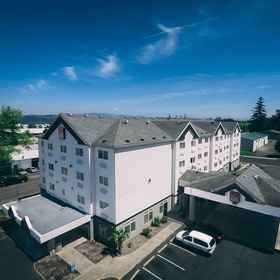 Imej utama1Portland Suites Airport East,摩特诺玛县飯店