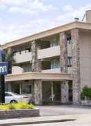 Imej utama Days Inn by Wyndham Myrtle Beach-Beach Front