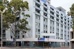 Comfort Inn & Suites Goodearth Perth, Rp 1.538.555