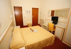 Others 2 Hotel Adler