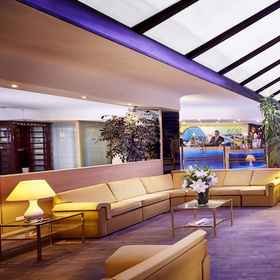 Interior entrance1Gunes Hotel Merter,土耳其航空公司總部大樓飯店