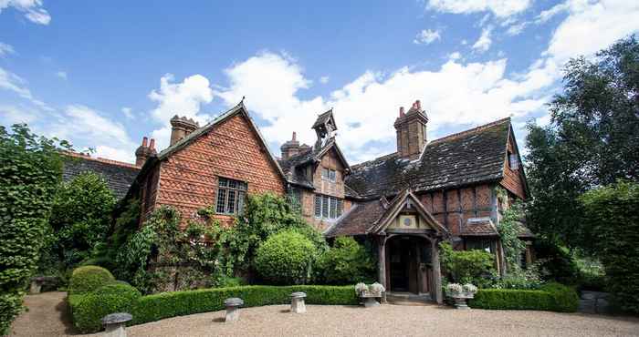 อื่นๆ Langshott Manor