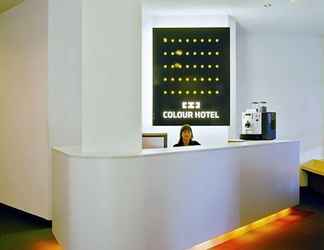 อื่นๆ 2 Colour Hotel