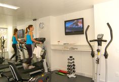 기타 6 Max Savassi Apart Service