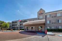 Comfort Suites DFW Airport, ₱ 8,074.72