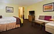 Others 2 Best Western Plus Holland Inn & Suites