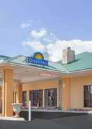 Imej utama Days Inn by Wyndham Lenoir City