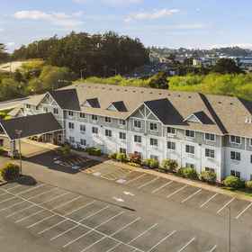 Primary image 1 La Quinta Inn & Suites by Wyndham Newport, Ripley's Believe It or Not Hotels