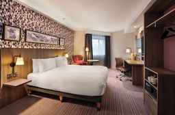 Leonardo London Heathrow Airport, USD 212.53