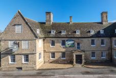 Lainnya The Haycock Manor Hotel