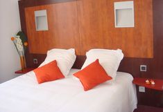 Others 3 Geneva Residence