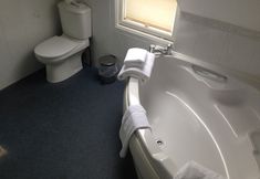 Others 5 The Inn at Lathones