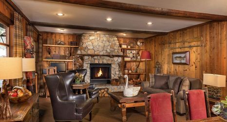 기타 2 Ayres Lodge Alpine