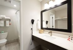 Lainnya 3 Super 8 by Wyndham Eureka