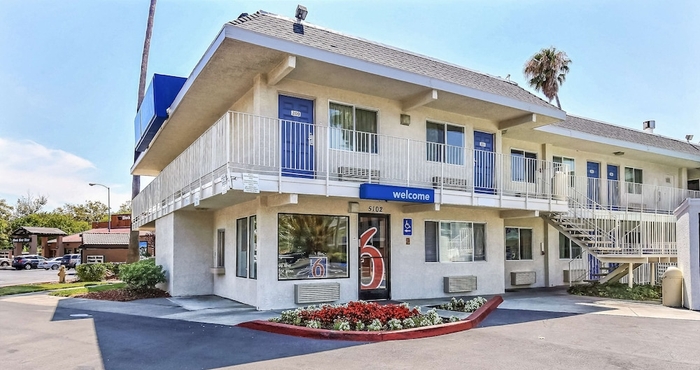 Khác Motel 6 Pleasanton, CA