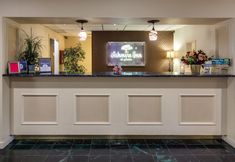 อื่นๆ 3 Ashmore Inn and Suites