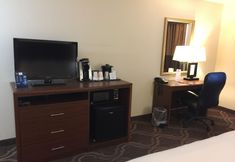 อื่นๆ 6 Ashmore Inn and Suites