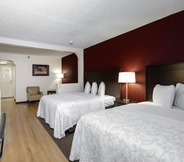 อื่นๆ 2 Red Roof Inn PLUS+ & Suites Opelika