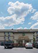 Imej utama Quality Inn & Suites Detroit Metro Airport