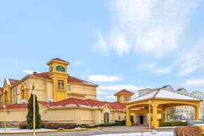 La Quinta Inn & Suites by Wyndham Salt Lake City Airport