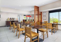Others 6 Country Inn & Suites by Radisson, Big Flats (Elmira), NY