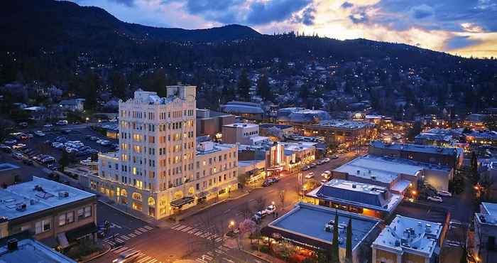 อื่นๆ Ashland Springs Hotel