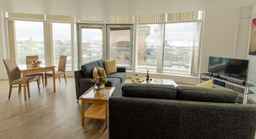 PREMIER SUITES Liverpool, SGD 205.15