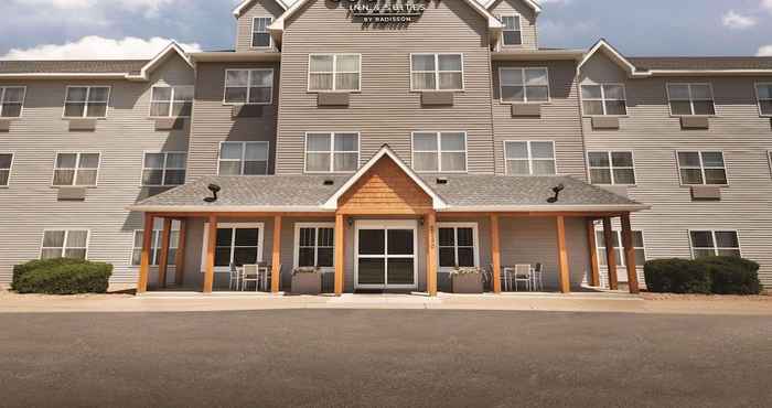 Others Country Inn & Suites by Radisson, Brooklyn Center, MN