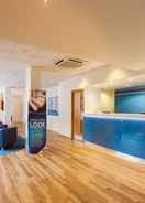 Lobby Travelodge Manchester Central