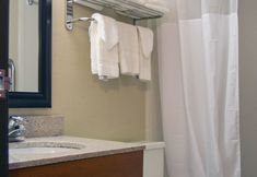 Others 6 Comfort Inn University
