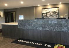 Others 2 Super 8 by Wyndham Lethbridge