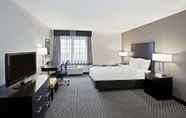 อื่นๆ 2 La Quinta Inn & Suites by Wyndham Cleveland Macedonia
