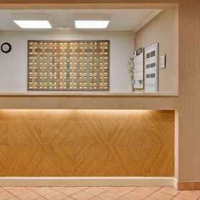 Lobby1La Quinta Inn & Suites by Wyndham Lakeland East,波尔克县飯店
