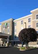 Imej utama Holiday Inn Express Hotel & Suites Danbury - I-84, an IHG Hotel